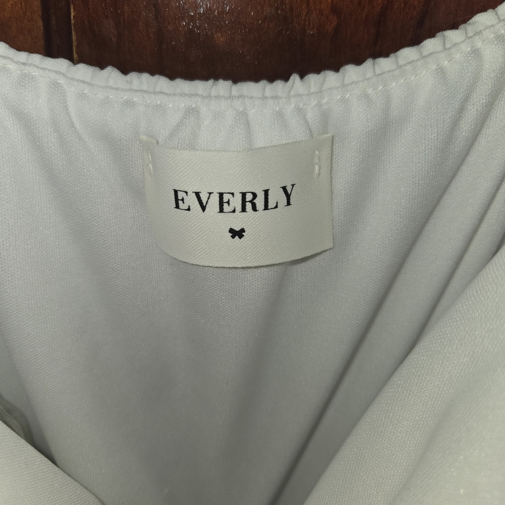 Everly White Romper - Picture 2 of 3